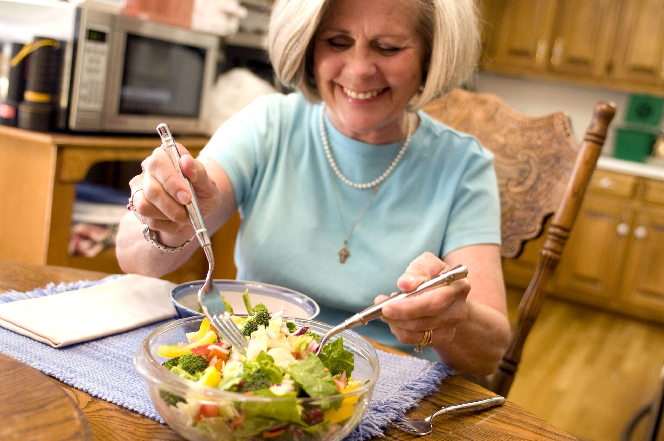 Mindful eating, czyli uważne jedzenie – jak skupić się na tym, co się je?
